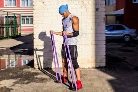 《球场地理学：为什么芬威球场的“绿色怪物”是投手的噩梦？》